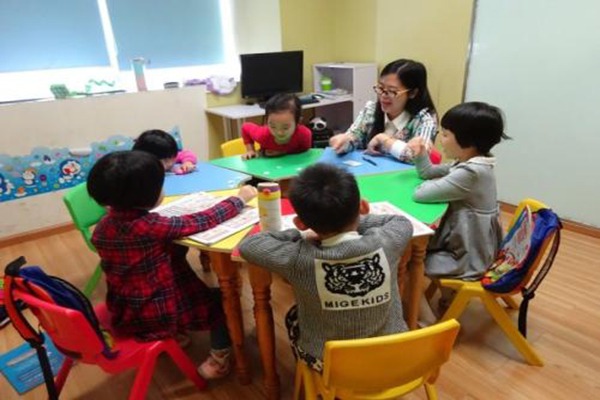 合阳幼儿英语培训班电话，开启孩子未来之门的金钥匙